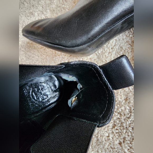 Tory Burch made in Brazil black leather size 9.5 M Chelsea heeled boots - Picture 13 of 16